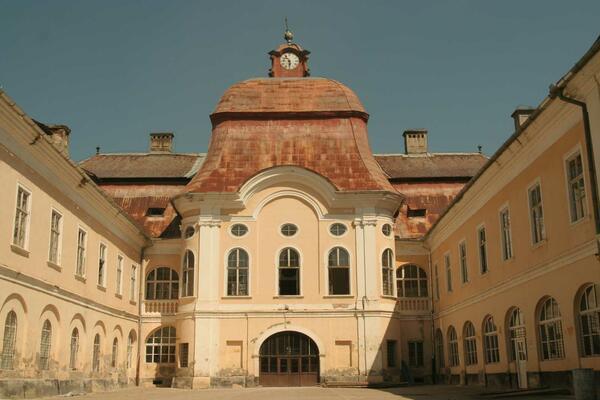 Aranyszőnyeg - A gernyeszegi Teleki-ház feltámadása