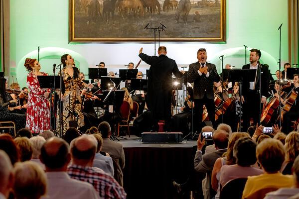 Journée des Héros - Hősök napja | A Gödöllői Szimfonikus Zenekar ünnepi gálahangversenye | XXV. Jubileumi Gödöllői Liszt Fesztivál