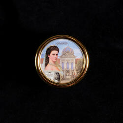 Music box decorated with Sisi's portrait