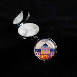 Pill box with the picture of the palace of Gödöllő