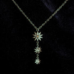 Necklace with three Swarovski stars