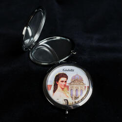 Pocket mirror with picture of Sisi and palace of Gödöllő