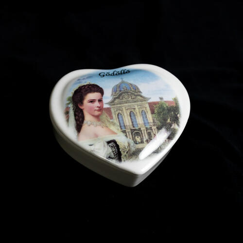 Porcelain heartshaped box with the decoration of Sisi and the palace of Gödöllő